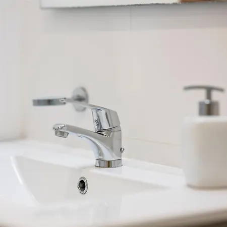 Ek Renting * Адехе